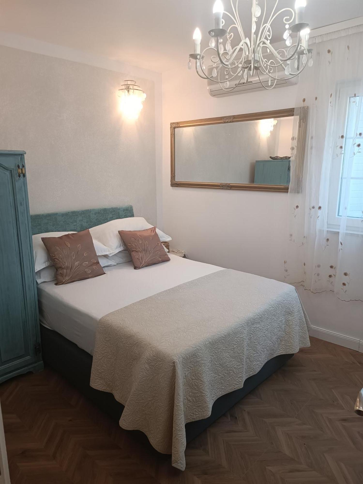 Apartment Golden Sunrise - 4 Ul.Petra Svacica11 บาชกาโวดา ภายนอก รูปภาพ