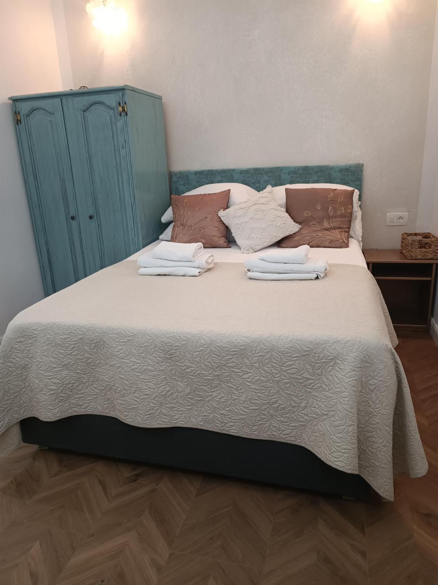 Apartment Golden Sunrise - 4 Ul.Petra Svacica11 บาชกาโวดา ภายนอก รูปภาพ